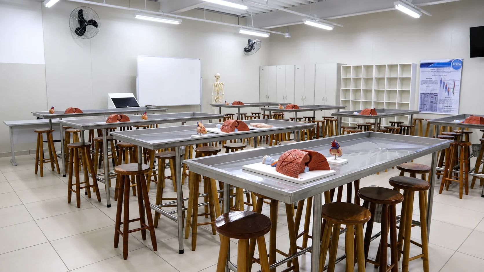 Estrutura para aulas práticas da unidade Vila Prudente